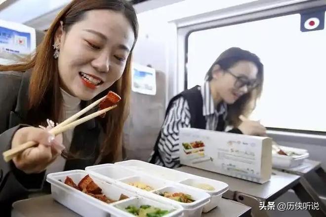 菜正在加速突围未来将成为餐饮新趋势!PG麻将胡了2外卖时代或将终结?预制(图8) 菜正在加速突围未来将成为餐饮新趋势!PG麻将胡了2外卖时代或将终结?预制(图8)